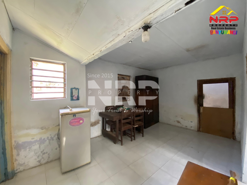 Dijual Tanah Bonus Bangunan di Karangbendo - Banyuwangi  Dijual Tanah Bonus Bangunan di Karangbendo - Banyuwangi  Dijual Tanah Bonus Bangunan di Karangbendo - Banyuwangi&nbsp;
Lokasi Sangat Cocok Untuk Investasi, dibangun Rumah Kos dll.
Berada dekat dengan Kampus NRP BANYUWANGI