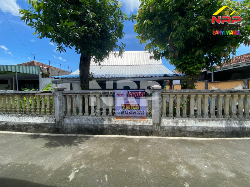 Dijual Tanah Bonus Bangunan di Karangbendo - Banyuwangi  Dijual Tanah Bonus Bangunan di Karangbendo - Banyuwangi  Dijual Tanah Bonus Bangunan di Karangbendo - Banyuwangi&nbsp;
Lokasi Sangat Cocok Untuk Investasi, dibangun Rumah Kos dll.
Berada dekat dengan Kampus NRP BANYUWANGI