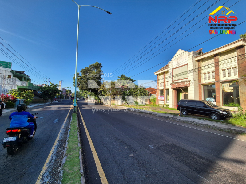 Dijual Tanah Bonus Bangunan di Simpang 4 Cungking - Banyuwangi  Dijual Tanah Bonus Bangunan di Simpang 4 Cungking - Banyuwangi  Dijual&nbsp;Tanah Bonus Bangunan di Simpang 4 Cungking - Banyuwangi&nbsp;
Lokasi sangat strategis cocok untuk di bangunan cafe, resto, bangunan NRP BANYUWANGI