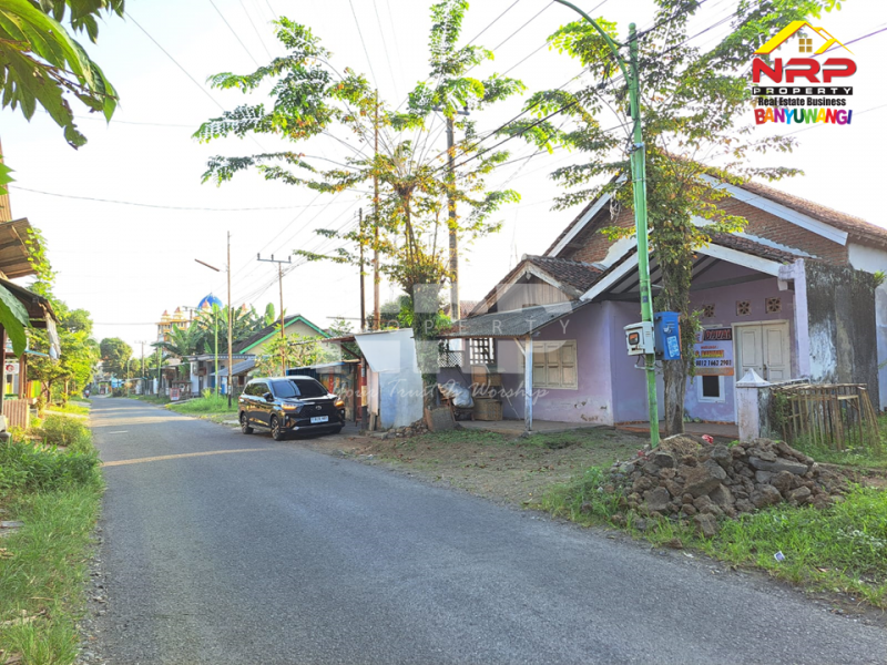 Dijual Tanah Bonus Bangunan di tepi Jl. KH. Abdullah Hasbullah, Singolatren - Banyuwangi  Dijual Tanah Bonus Bangunan di tepi Jl. KH. Abdullah Hasbullah, Singolatren - Banyuwangi  Dijual Tanah Bonus Bangunan di tepi Jl. KH. Abdullah Hasbullah, Singolatren - Banyuwangi&nbsp;
Hunian di Pedesaan dengan lingkungan yang masih asri dan NRP BANYUWANGI