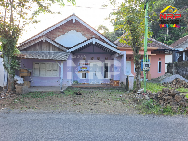 Dijual Tanah Bonus Bangunan di tepi Jl. KH. Abdullah Hasbullah, Singolatren - Banyuwangi  Dijual Tanah Bonus Bangunan di tepi Jl. KH. Abdullah Hasbullah, Singolatren - Banyuwangi  Dijual Tanah Bonus Bangunan di tepi Jl. KH. Abdullah Hasbullah, Singolatren - Banyuwangi&nbsp;
Hunian di Pedesaan dengan lingkungan yang masih asri dan NRP BANYUWANGI
