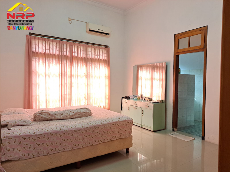 Dijual Tanah Bonus Bangunan Hunian dan Rumah Walet di Jl. Provinsi, Rogojampi  Dijual Tanah Bonus Bangunan Hunian dan Rumah Walet di Jl. Provinsi, Rogojampi  Dijual Tanah Bonus Bangunan Hunian dan Rumah Walet di Jl. Provinsi, Rogojampi&nbsp;
Lokasi Sangat Cocok Untuk Investasi, dibangun Gudang, Industri, Pabrik NRP BANYUWANGI