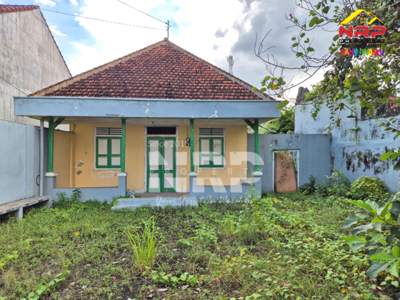 Dijual Tanah Bonus Bangunan Klasik di Genteng Banyuwangi  Dijual Tanah Bonus Bangunan Klasik di Genteng Banyuwangi  Dijual Tanah Bonus Bangunan Klasik di Genteng Banyuwangi&nbsp;
Dekat dengan Sun East Mall Genteng, Mie Gacoan. Cocok untuk cafe berkonsep rumah NRP BANYUWANGI