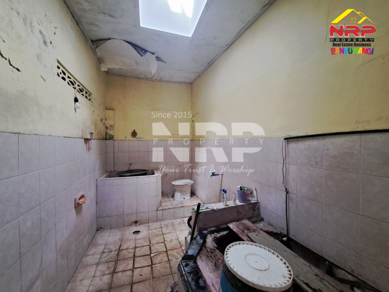 Dijual Tanah bonus bangunan klasik hook di Tamanbaru - Banyuwangi  Dijual Tanah bonus bangunan klasik hook di Tamanbaru - Banyuwangi  Dijual Tanah bonus bangunan klasik hook di Tamanbaru - Banyuwangi&nbsp;
Terletak dikawasan sentra bisnis dan kuliner, pendidikan, dan kantor NRP BANYUWANGI