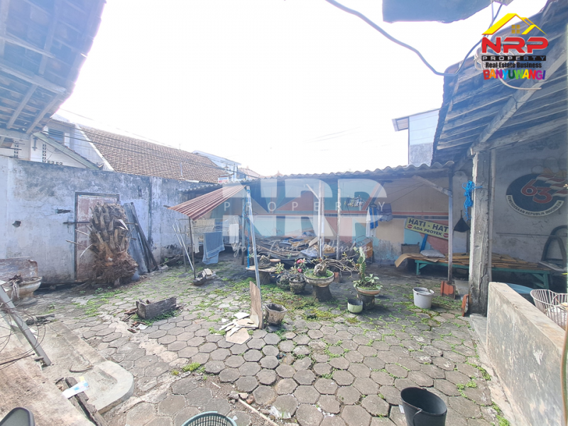 Dijual Tanah bonus bangunan klasik hook di Tamanbaru - Banyuwangi  Dijual Tanah bonus bangunan klasik hook di Tamanbaru - Banyuwangi  Dijual Tanah bonus bangunan klasik hook di Tamanbaru - Banyuwangi&nbsp;
Terletak dikawasan sentra bisnis dan kuliner, pendidikan, dan kantor NRP BANYUWANGI