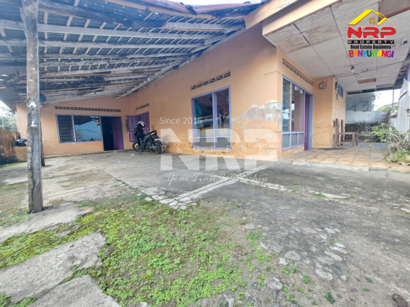 Dijual Tanah bonus bangunan klasik hook di Tamanbaru - Banyuwangi  Jual tanah murah di banyuwangi kota belakang pemda  Dijual Tanah bonus bangunan klasik hook di Tamanbaru - Banyuwangi&nbsp;
Terletak dikawasan sentra bisnis dan kuliner, pendidikan, dan kantor NRP BANYUWANGI