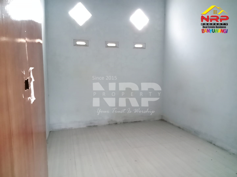 Dijual Tanah Bonus Bangunan Murah di Bangorejo - Banyuwangi  Dijual Tanah Bonus Bangunan Murah di Bangorejo - Banyuwangi  Dijual Tanah Bonus Bangunan Murah di Bangorejo - Banyuwangi&nbsp;
Dekat dengan Fasilitas Pendidikan (SMP PGRI 1 Bangorejo, SMA 1 Bangorejo, SMPN 1 NRP BANYUWANGI