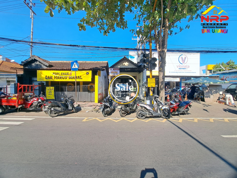 Dijual Tanah Bonus Bangunan Ruko di Jl. Ahmad Yani Banyuwangi Kota  Dijual Tanah Bonus Bangunan Ruko di Jl. Ahmad Yani Banyuwangi Kota  Dijual Tanah Bonus Bangunan Ruko di Jl. Ahmad Yani Banyuwangi Kota&nbsp;
Berada di sebelah sekolah ternama. Supermarket dan Pusat Bisnis di NRP BANYUWANGI