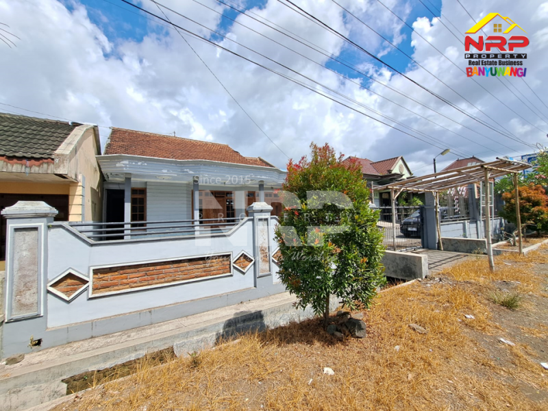 Dijual Tanah Bonus Bangunan Rumah di Tepi Jl. Srono - Muncar, Banyuwangi  Dijual Tanah Bonus Bangunan Rumah di Tepi Jl. Srono - Muncar, Banyuwangi  Dijual Tanah Bonus Bangunan Rumah di Tepi Jl. Srono - Muncar, Banyuwangi&nbsp;
Cocok untuk hunian, Kantor, Ruko, Apotik/Klinik, Butik dll.&nbsp;

Luas Tanah NRP BANYUWANGI