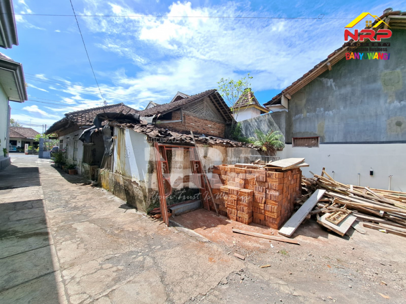 Dijual Tanah Bonus Bangunan Rumah di Tepi Jl. Srono - Muncar, Banyuwangi  Dijual Tanah Bonus Bangunan Rumah di Tepi Jl. Srono - Muncar, Banyuwangi  Dijual Tanah Bonus Bangunan Rumah di Tepi Jl. Srono - Muncar, Banyuwangi&nbsp;
Cocok untuk hunian, Kantor, Toko, Ruko, Klinik dll.&nbsp;

Luas Tanah : 200 NRP BANYUWANGI