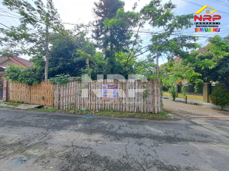 Dijual Tanah Bonus Bangunan strategis 100 Meter dari Jl. Kepiting Tukangkayu- Banyuwangi Kota Dijual Tanah Bonus Bangunan strategis 100 Meter dari Jl. Kepiting Tukangkayu- Banyuwangi Kota Dijual Tanah Bonus Bangunan strategis 100 Meter dari Jl. Kepiting - Banyuwangi Kota&nbsp;
Tengah kota Cocok untuk rumah kos, homestay ataupun tempat NRP BANYUWANGI