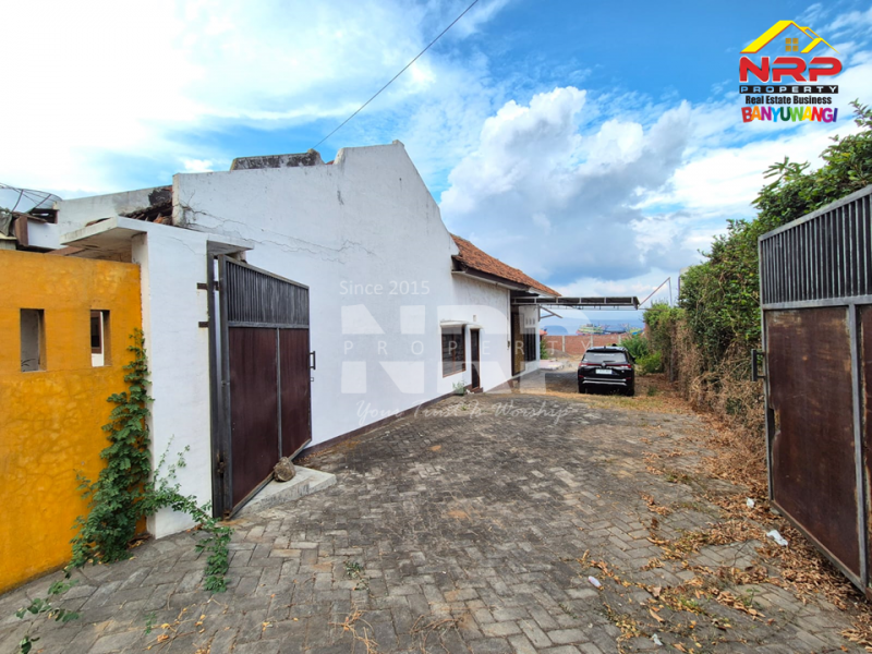 Dijual Tanah Bonus Bangunan Tepi Pantai Ketapang - Banyuwangi  Dijual Tanah Bonus Bangunan Tepi Pantai Ketapang - Banyuwangi  Dijual Tanah Bonus Bangunan Tepi Pantai Ketapang - Banyuwangi&nbsp;
Terletak di 0 Jalan Raya Ketapang - Banyuwangi&nbsp;
Cocok untuk Resto, Cafe, Vila, NRP BANYUWANGI