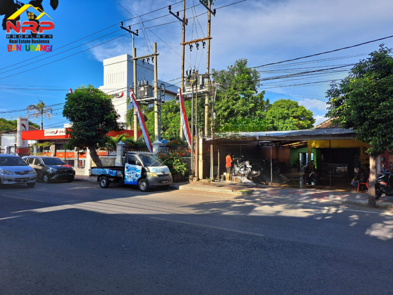 Dijual Tanah Bonus Bangunan Toko di Jl. Basuki Rahmat, Lateng - Banyuwangi  Dijual Tanah Bonus Bangunan Toko di Jl. Basuki Rahmat, Lateng - Banyuwangi  Dijual Tanah Bonus Bangunan Toko di Jl. Basuki Rahmat, Lateng - Banyuwangi
Terletak di Pusat Kota dan Kawasan Bisnis Aktif di Kota Banyuwangi

Luas Tanah : NRP BANYUWANGI