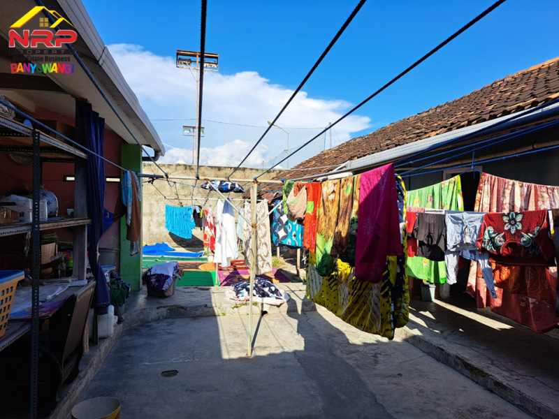 Dijual Tanah Bonus Bangunan Toko di Jl. Basuki Rahmat, Lateng - Banyuwangi  Dijual Tanah Bonus Bangunan Toko di Jl. Basuki Rahmat, Lateng - Banyuwangi  Dijual Tanah Bonus Bangunan Toko di Jl. Basuki Rahmat, Lateng - Banyuwangi
Terletak di Pusat Kota dan Kawasan Bisnis Aktif di Kota Banyuwangi

Luas Tanah : NRP BANYUWANGI