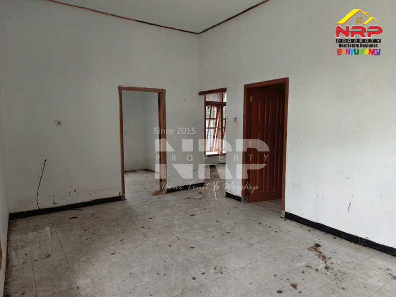 Dijual Tanah Bonus Bangunan Tua di Belakang SMAN 1 Banyuwangi  Jual tanah  strategis di Banyuwangi Kota  Dijual Tanah Bonus Bangunan Tua di Belakang SMAN 1 Banyuwangi&nbsp;
Tengah kota Cocok untuk rumah kos, homestay ataupun tempat tinggal.
Dekat Fasilitas NRP BANYUWANGI