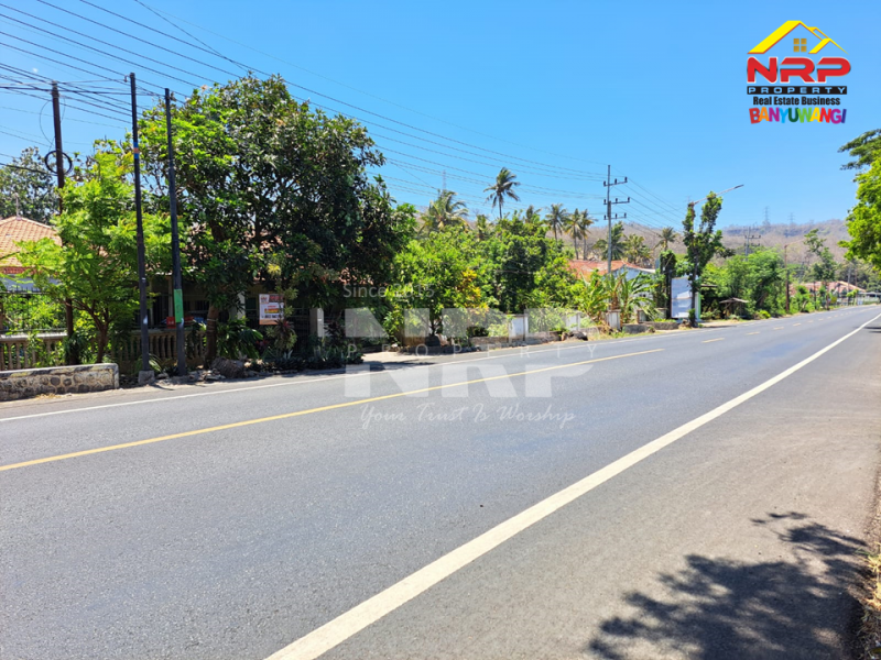 Dijual Tanah Bonus Rumah di tepi Jl. Raya Situbondo Ketapang - Banyuwangi  Dijual Tanah Bonus Rumah di tepi Jl. Raya Situbondo Ketapang - Banyuwangi  Dijual Tanah Bonus Rumah di tepi Jl. Raya Situbondo Ketapang - Banyuwangi&nbsp;
Cocok untuk hunian, ruang usaha atau passive income lainnya.&nbsp;

Luas NRP BANYUWANGI