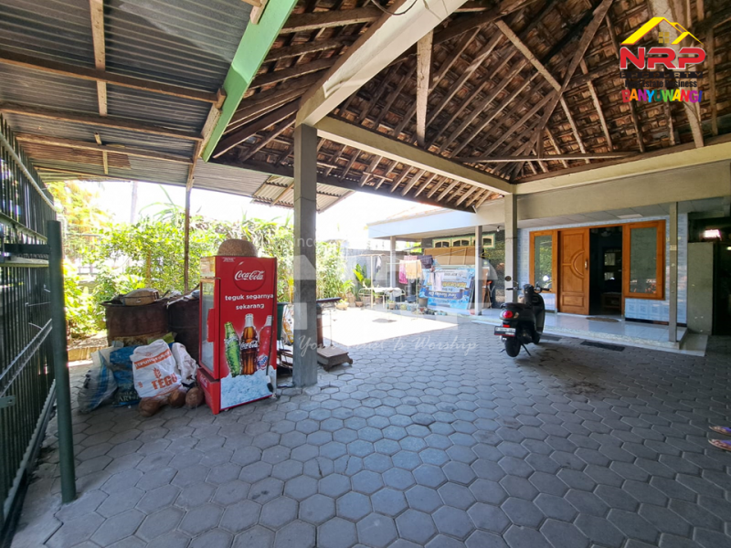 Dijual Tanah Bonus Rumah di tepi Jl. Raya Situbondo Ketapang - Banyuwangi  Dijual Tanah Bonus Rumah di tepi Jl. Raya Situbondo Ketapang - Banyuwangi  Dijual Tanah Bonus Rumah di tepi Jl. Raya Situbondo Ketapang - Banyuwangi&nbsp;
Cocok untuk hunian, ruang usaha atau passive income lainnya.&nbsp;

Luas NRP BANYUWANGI