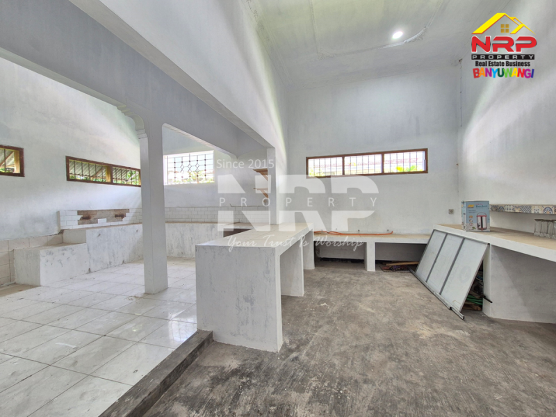 Dijual Tanah dan Bangunan Klasik Prospek di Barat Kantor Bupati  Banyuwangi Jual rumah klasik strategis di Pusat Kota Banyuwangi  Dijual Tanah dan Bangunan Klasik Prospek di Barat Kantor Bupati&nbsp; Banyuwangi
Terletak di Jl. Utama Borobudur Tamanbaru
Sangat Cocok untuk Rumah Kos NRP BANYUWANGI