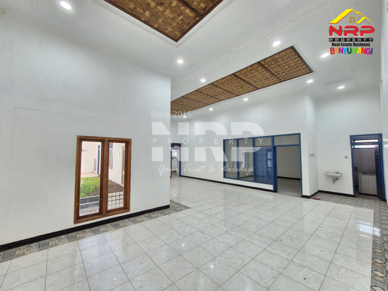Dijual Tanah dan Bangunan Klasik Prospek di Barat Kantor Bupati  Banyuwangi Jual rumah klasik strategis di Pusat Kota Banyuwangi  Dijual Tanah dan Bangunan Klasik Prospek di Barat Kantor Bupati&nbsp; Banyuwangi
Terletak di Jl. Utama Borobudur Tamanbaru
Sangat Cocok untuk Rumah Kos NRP BANYUWANGI