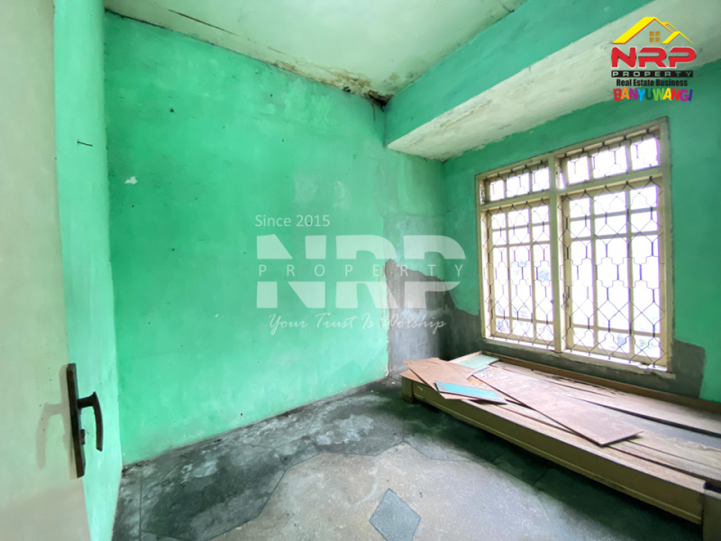 Dijual Tanah dengan Bangunan di Jl. Utama Rogojampi - Banyuwangi  Dijual Tanah dengan Bangunan di Jl. Utama Rogojampi - Banyuwangi  Dijual Tanah dengan Bangunan di Jl. Utama Rogojampi - Banyuwangi&nbsp;
500 meter dari Kampus Poltek Banyuwangi. Lokasi Sangat Cocok Untuk Investasi, dibangun NRP BANYUWANGI
