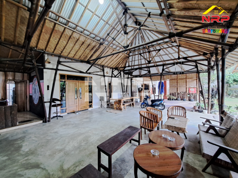Dijual Tanah dengan Bangunan Rumah dan Cafe Strategis di tepi Jl. Widuri - Banyuwangi Dijual Tanah dengan Bangunan Rumah dan Cafe Strategis di tepi Jl. Widuri - Banyuwangi Dijual Tanah dengan Bangunan Rumah dan Cafe Strategis di tepi Jl. Widuri - Banyuwangi&nbsp;&nbsp;
Berada dikawasan Sekolah ternama di Banyuwangi, Cocok untuk NRP BANYUWANGI