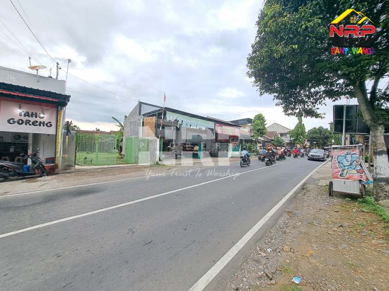 Dijual Tanah dengan Bangunan Rumah dan Cafe Strategis di tepi Jl. Widuri - Banyuwangi Dijual Tanah dengan Bangunan Rumah dan Cafe Strategis di tepi Jl. Widuri - Banyuwangi Dijual Tanah dengan Bangunan Rumah dan Cafe Strategis di tepi Jl. Widuri - Banyuwangi&nbsp;&nbsp;
Berada dikawasan Sekolah ternama di Banyuwangi, Cocok untuk NRP BANYUWANGI