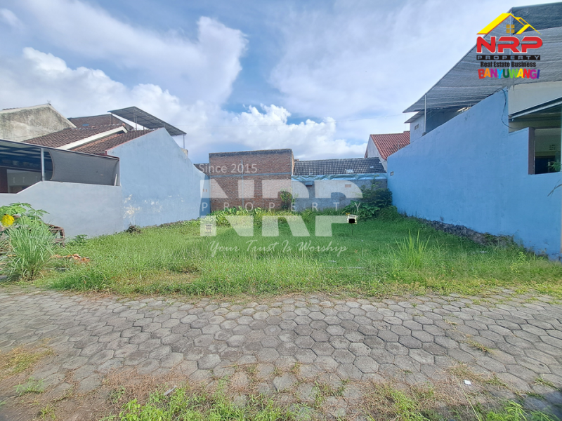Dijual Tanah  di Ketapang, Banyuwangi Dijual Tanah  di Ketapang, Banyuwangi &nbsp;Dijual Tanah&nbsp; di Ketapang, Banyuwangi
Lokasi strategis dekat dengan Jalan Lingkar Ketapang, Berada di kawasan industri&nbsp;
Cocok untuk hunian NRP BANYUWANGI