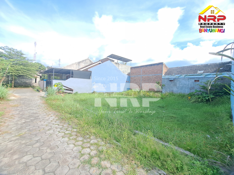 Dijual Tanah  di Ketapang, Banyuwangi Dijual Tanah  di Ketapang, Banyuwangi &nbsp;Dijual Tanah&nbsp; di Ketapang, Banyuwangi
Lokasi strategis dekat dengan Jalan Lingkar Ketapang, Berada di kawasan industri&nbsp;
Cocok untuk hunian NRP BANYUWANGI