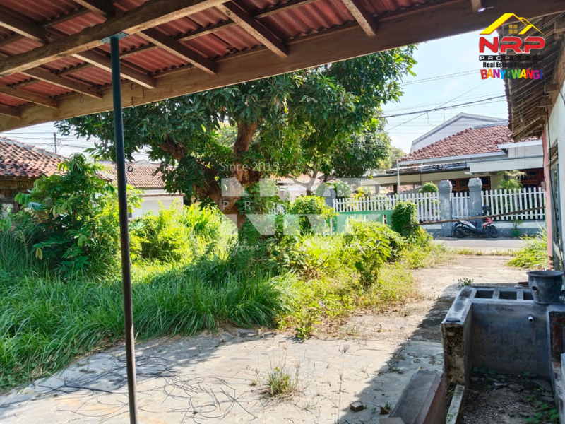 Dijual Tanah di Tengah Kota Banyuwangi, Karangrejo  Jual tanah di karangrejo banyuwangi  Dijual Tanah di Tengah Kota Banyuwangi, Karangrejo&nbsp;
Dekat sentra kuliner Naga bulan. Dekat dengan pasar karangrejo.&nbsp;

Luas Tanah : +/- 470 NRP BANYUWANGI