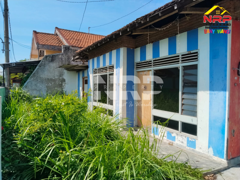 Dijual Tanah di Tengah Kota Banyuwangi, Karangrejo  Jual tanah di karangrejo banyuwangi  Dijual Tanah di Tengah Kota Banyuwangi, Karangrejo&nbsp;
Dekat sentra kuliner Naga bulan. Dekat dengan pasar karangrejo.&nbsp;

Luas Tanah : +/- 470 NRP BANYUWANGI