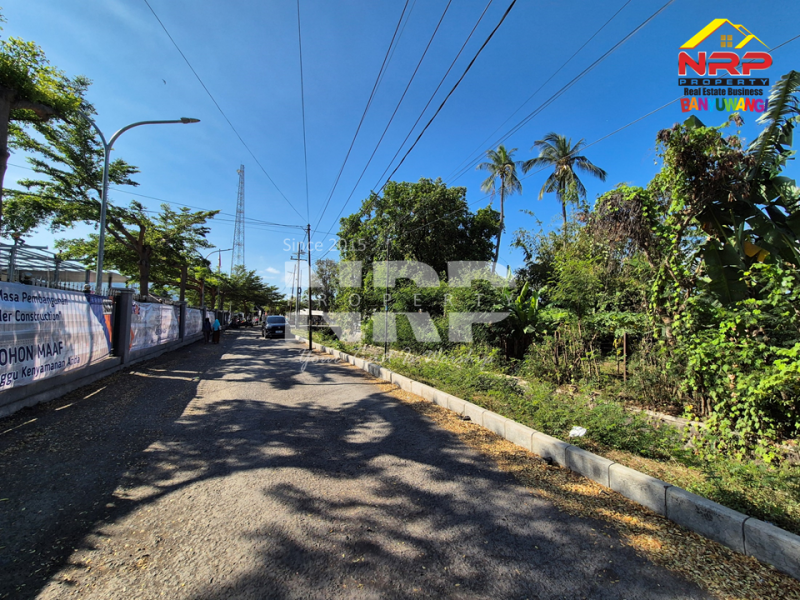 Dijual Tanah Kavling di Depan Stasiun Kreta Api Ketapang - Banyuwangi Dijual Tanah Kavling di Depan Stasiun Kreta Api Ketapang - Banyuwangi Dijual Tanah Kavling di Depan Stasiun Kreta Api Ketapang - Banyuwangi
Sangat Cocok Untuk Resto, Home Stay, Gues house, Rumah Kos dan Lainnya ( Jika di Bangun NRP BANYUWANGI