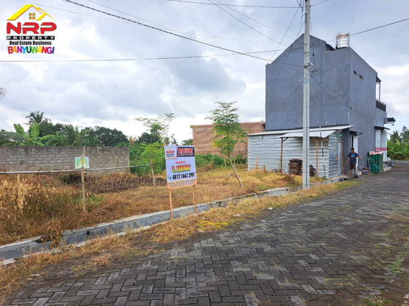 Dijual Tanah Kavling Murah Siap Bangun  di Jalan Lintas Barat Rogojampi  - Banyuwangi Dijual Tanah Kavling Murah Siap Bangun  di Jalan Lintas Barat Rogojampi  - Banyuwangi Dijual Tanah Kavling Murah Siap Bangun&nbsp; di Jalan Lintas Barat Rogojampi&nbsp; - Banyuwangi
Tanah Strategis dekat dengan fasilitas perbelanjaan dan pasar NRP BANYUWANGI