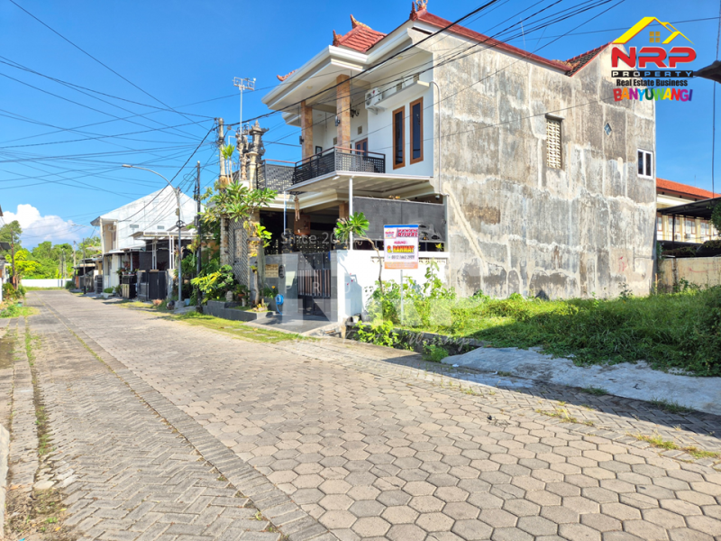 Dijual Tanah Kavling Siap Bangun Strategis di Perum. JPS Brawijaya - Banyuwangi Dijual Tanah Kavling Siap Bangun Strategis di Perum. JPS Brawijaya - Banyuwangi Dijual Tanah Kavling Siap Bangun Strategis di Perum. JPS Brawijaya - Banyuwangi
Lokasi Sangat Strategis di Belakang POLRESTA Banyuwangi.&nbsp;
Cocok untuk NRP BANYUWANGI