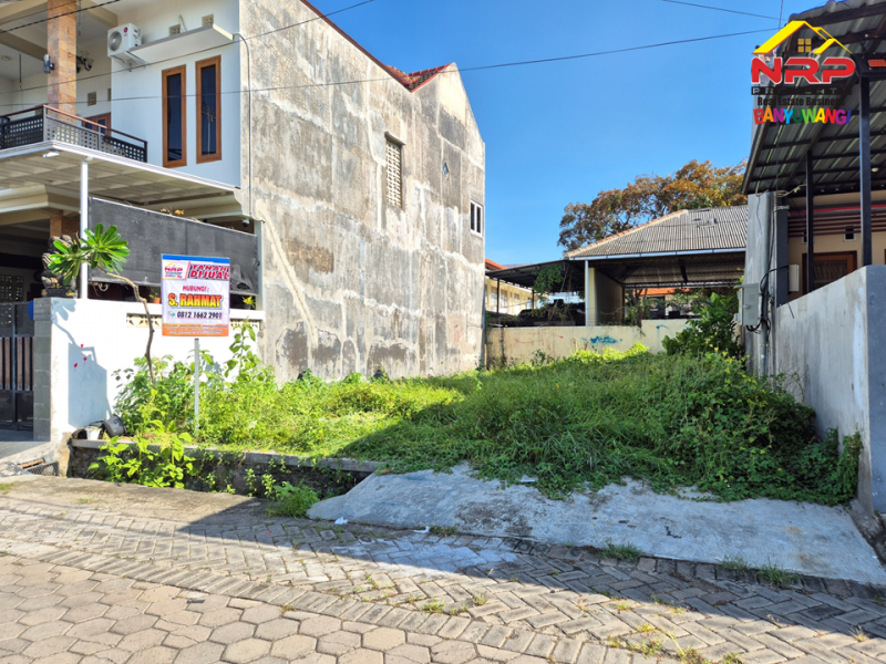 Dijual Tanah Kavling Siap Bangun Strategis di Perum. JPS Brawijaya - Banyuwangi Dijual Tanah Kavling Siap Bangun Strategis di Perum. JPS Brawijaya - Banyuwangi Dijual Tanah Kavling Siap Bangun Strategis di Perum. JPS Brawijaya - Banyuwangi
Lokasi Sangat Strategis di Belakang POLRESTA Banyuwangi.&nbsp;
Cocok untuk NRP BANYUWANGI