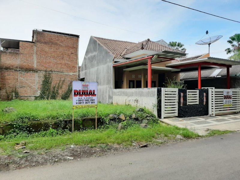 Dijual Tanah Kavling Strategis Cocok Untuk Investasi Dekat JATIM PARK Banyuwangi Dijual Tanah Kavling Strategis Cocok Untuk Investasi Dekat JATIM PARK Banyuwangi Dijual Tanah Kavling Strategis Cocok Untuk Investasi Dekat JATIM PARK Banyuwangi
Lokasi Strategis, Nyaman dan Asri dengan Akses jalan Aspal 100 Meter dari Jl. NRP BANYUWANGI