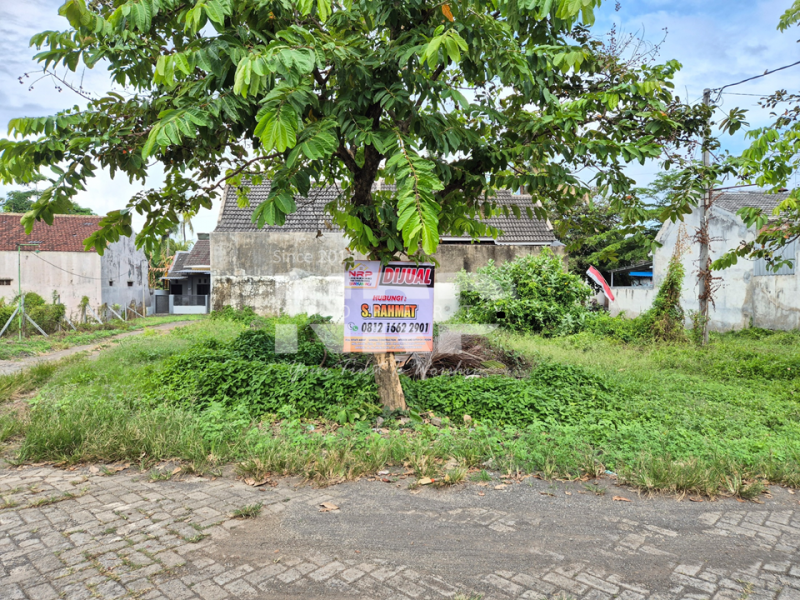 Dijual Tanah Kavling Strategis Pusat Kota Banyuwangi Akses  di Jl. Kepiting  - Banyuwangi  Dijual tanah hook murah di Banyuwangi Kota  Dijual Tanah Kavling Strategis Pusat Kota Banyuwangi Akses&nbsp; di Jl. Kepiting&nbsp; - Banyuwangi&nbsp;
Berada di kawasan perumahan yang aman, nyaman, akses NRP BANYUWANGI