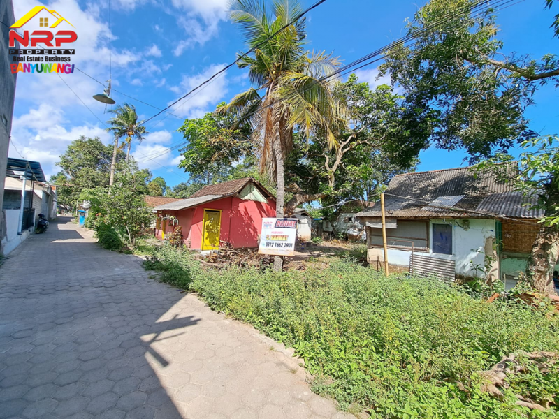 Dijual Tanah Kering Akses 50 Meter dari Jl. Kepiting - Banyuwangi  Dijual Tanah Kering Akses 50 Meter dari Jl. Kepiting - Banyuwangi  Dijual Tanah Kering Akses 50 Meter dari Jl. Kepiting - Banyuwangi&nbsp;
Cocok Untuk Cluster Perumahan dll&nbsp;

Luas Tanah 3.500&nbsp;M2
Legalitas AJB NRP BANYUWANGI