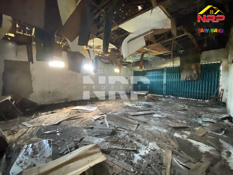 Dijual Tanah luas + BONUS bangunan di Jajag Banyuwangi Dijual Tanah luas + BONUS bangunan di Jajag Banyuwangi Dijual Tanah luas + BONUS bangunan di Jajag Banyuwangi !
Jarang ada yang kayak gini. Lokasi strategis, cocok untuk hunian atau usaha.
Tinggal renov dikit, NRP BANYUWANGI