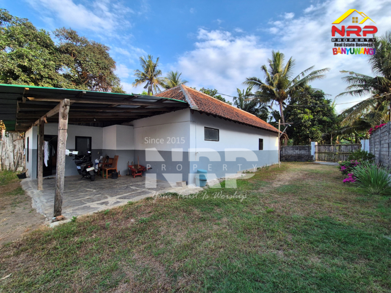 Dijual Tanah luas dengan akses langsung ke pantai, Menghadap Selat Bali  Dijual Tanah luas dengan akses langsung ke pantai, Menghadap Selat Bali  A Rare Opportunity in Banyuwangi.&nbsp;
Dijual Tanah luas dengan akses langsung ke pantai, Menghadap Selat Bali&nbsp;
Dengan panorama laut dan view pegununga NRP BANYUWANGI