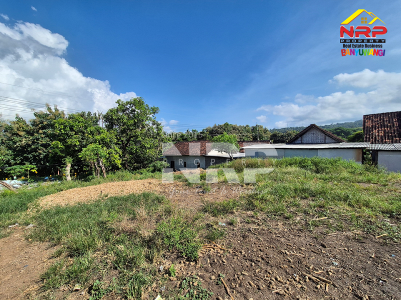 Dijual Tanah Murah di Bangsring - Banyuwangi  Dijual Tanah Murah di Bangsring Wongsorejo - Banyuwangi  Dijual Tanah Murah di Bangsring - Banyuwangi&nbsp;
Dekat dengan Pantai Grand Watudodol, Cocok untuk garasi, gudang, dll.&nbsp;

Luas Tanah : 820 NRP BANYUWANGI