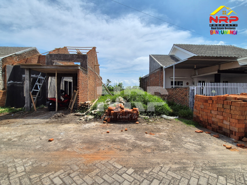 Dijual Tanah Murah di Perumahan Gedong Kertosari - Banyuwangi  Dijual Tanah Murah di Perumahan Gedong Kertosari - Banyuwangi  Dijual Tanah Murah di Perumahan Gedong Kertosari - Banyuwangi&nbsp;
Akses jalan 6 meter paving.&nbsp;

Luas Tanah : 75 NRP BANYUWANGI