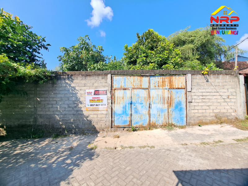 Dijual Tanah Murah di Singotrunan - Banyuwangi  Dijual Tanah Murah di Singotrunan - Banyuwangi  Dijual Tanah Murah di Singotrunan - Banyuwangi&nbsp;
Dekat dengan Pabrik PKBR, 5 Menit dari Pusat Bisnis Jl. Basuki Rahmat

Luas Tanah : 240 NRP BANYUWANGI
