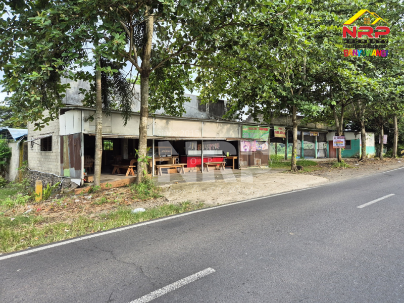 Dijual Tanah Murah  Ex. Tempat Wisata tepi Jl. Lintas Barat Rogojampi  - Banyuwangi Dijual Tanah Termurah dan Strategis di Rogojampi  Dijual Tanah Ex. Tempat Wisata tepi Jl. Lintas Barat Rogojampi&nbsp; - Banyuwangi
Strategis dekat Kampus ITSNU dan Poliwangi Banyuwangi.&nbsp;

Luas Tanah : NRP BANYUWANGI