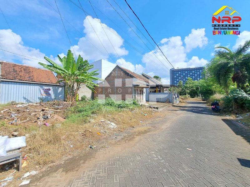 Dijual Tanah Murah Kavling Siap Bangun di Perum. Griya Dadapan Indah Banyuwangi  Dijual Tanah Murah Kavling Siap Bangun di Perum. Griya Dadapan Indah Banyuwangi  Dijual Tanah Murah Kavling Siap Bangun di Perum. Griya Dadapan Indah Banyuwangi&nbsp;
Lokasi Sangat Strategis Dekat dengan Wisata Banyuwangi Park dan NRP BANYUWANGI