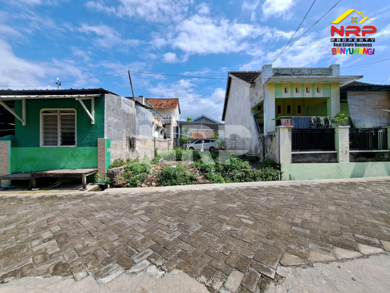 Dijual Tanah Murah Under 100 Juta Strategis di Pusat Kota - Banyuwangi  Jual tanah murah 100 jutaan Pusat Kota Banyuwangi  Dijual Tanah Murah Under 100 Juta Strategis di Pusat Kota - Banyuwangi&nbsp;
400 Meter dari Jl. Utama Basuki Rahmat, Lateng.&nbsp;
Berada di Kawasan Bisnis NRP BANYUWANGI