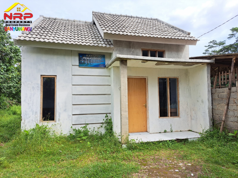 Dijual Tanah Perumahan Strategis  di Desa Wisata Gintangan - Banyuwangi  Dijual Tanah Perumahan Strategis  di Desa Wisata Gintangan - Banyuwangi  Dijual Tanah Perumahan Strategis&nbsp; di Desa Wisata Gintangan - Banyuwangi&nbsp;
Terdapat Bangunan Rumah Percontohan 1 Unit.&nbsp;
Dekat dengan Fasilitas NRP BANYUWANGI