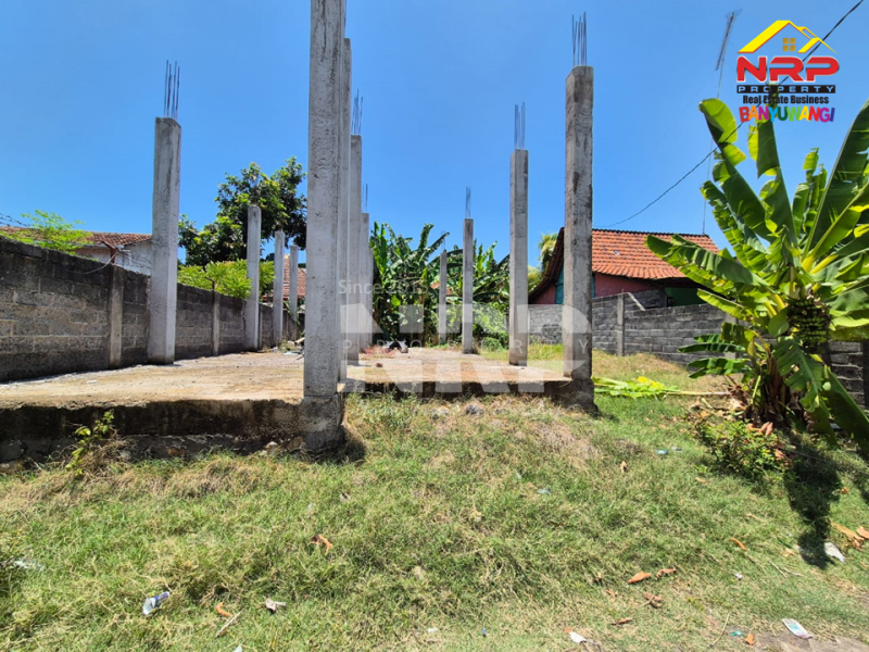 Dijual Tanah Prospek di Kertosari Banyuwangi  Dijual Tanah Prospek di Kertosari Banyuwangi  Dijual Tanah Prospek di Kertosari Banyuwangi&nbsp;
Akses Jalan Paving Roda 4, Terletak di kawasan bisnis aktif, ramai dan padat penduduk.&nbsp;
Lokasi sangat NRP BANYUWANGI