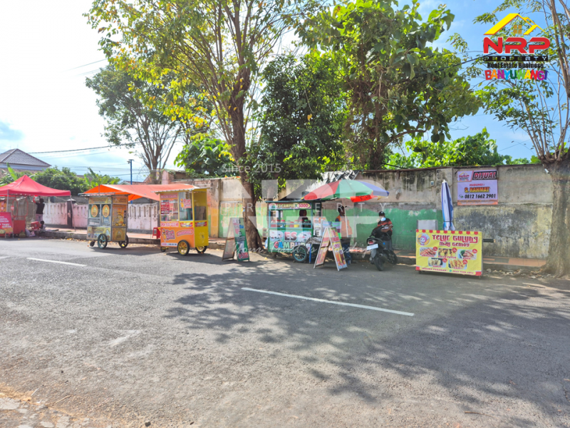 Dijual Tanah Prospek di Pusat Kota Banyuwangi, tepi Jl. Letjen Sutoyo  Dijual tanah prospek di Banyuwangi Kota  Dijual Tanah Prospek di Pusat Kota Banyuwangi, tepi Jl. Letjen Sutoyo&nbsp;
Area bisnis dan kawasan aktif. Dekat dengan pusat bisniS dan kantor pemerintahan NRP BANYUWANGI