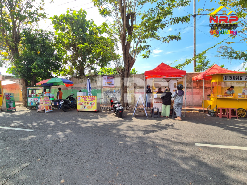 Dijual Tanah Prospek di Pusat Kota Banyuwangi, tepi Jl. Letjen Sutoyo  Dijual tanah prospek di Banyuwangi Kota  Dijual Tanah Prospek di Pusat Kota Banyuwangi, tepi Jl. Letjen Sutoyo&nbsp;
Area bisnis dan kawasan aktif. Dekat dengan pusat bisniS dan kantor pemerintahan NRP BANYUWANGI