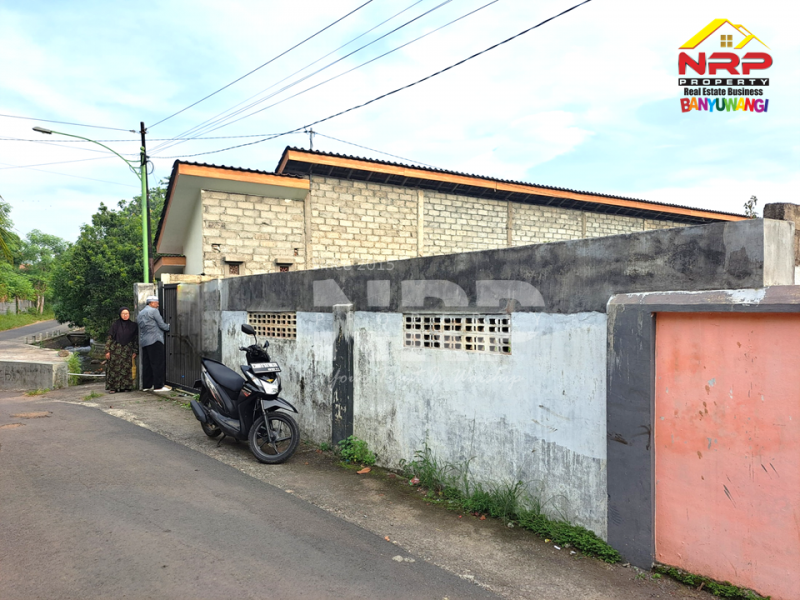 Dijual Tanah Prospek di Singotrunan - Banyuwangi  Dijual Tanah Prospek di Singotrunan - Banyuwangi  Dijual Tanah Prospek di Singotrunan - Banyuwangi&nbsp;
Berada di tengah kota Banyuwangi. Dekat dengan di kawasan pendidikan dan perumahan&nbsp;

Luas Tanah NRP BANYUWANGI